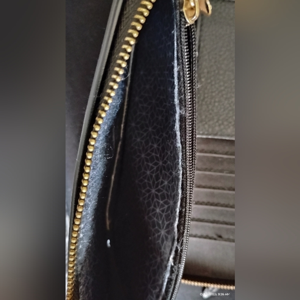 🎁Black Leather Wallet With Lots Of Different Pockets And Card Holder Slots - Picture 4 of 7